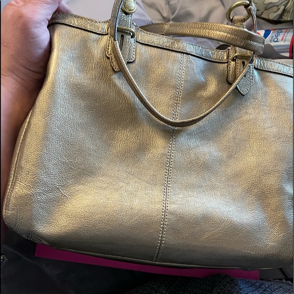 Gold Coach purse - Picture 2 of 10